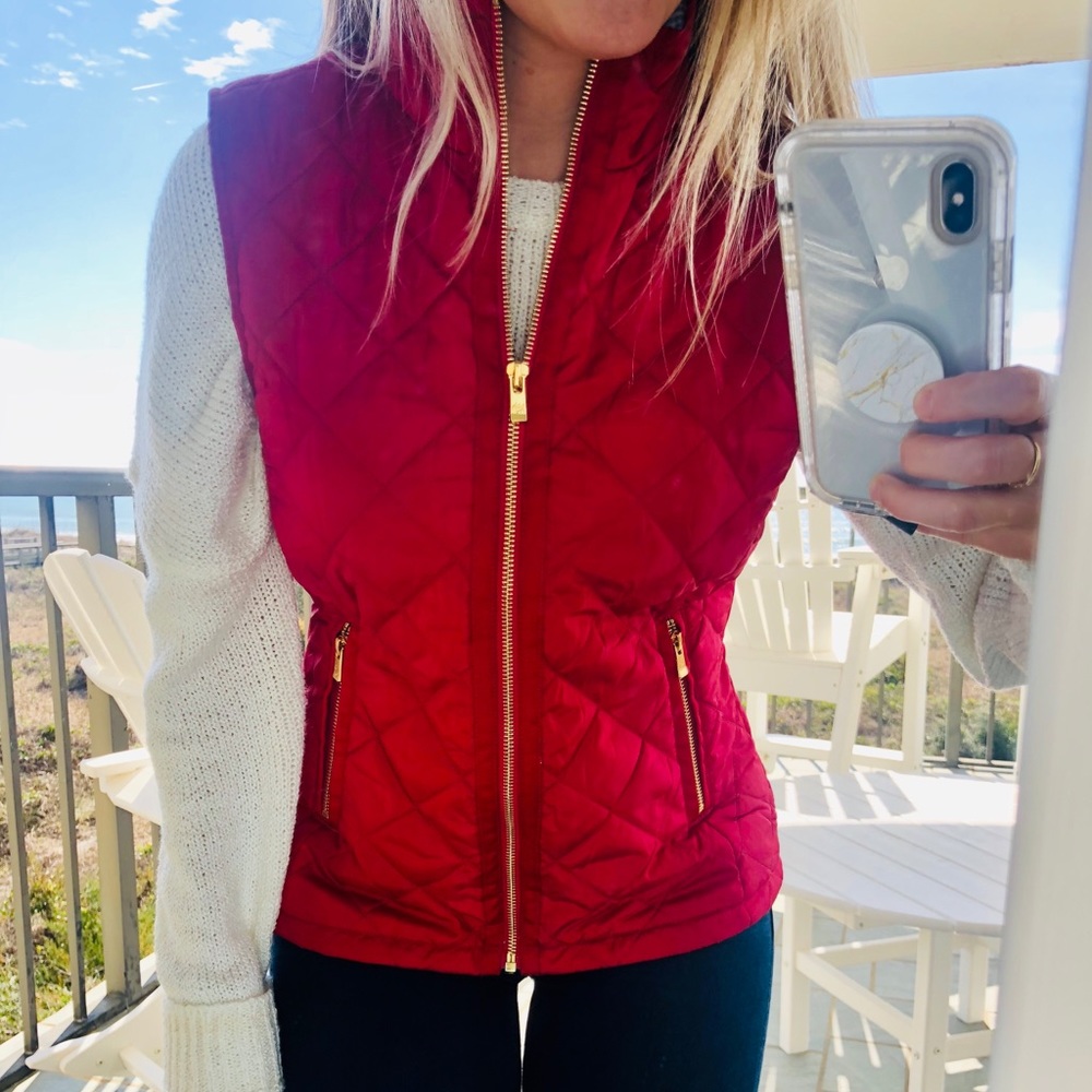 Southern Tide Parker Quilted Vest - Cranberry